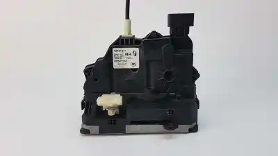 Second-hand car spare part left front door lock for opel corsa e selective oem iam references 13431841