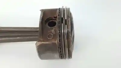 Second-hand car spare part piston for mercedes-benz clase c (w203) berlina 180 (203.035) oem iam references a1110304318  a1110301120