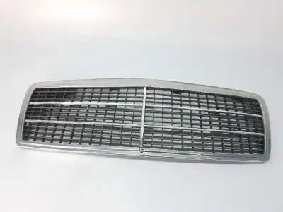 Peça sobressalente para automóvel em segunda mão GRELHA FRONTAL por MERCEDES-BENZ CLASE C (W202) BERLINA  Referências OEM IAM A2028880023 A2028800083 / 2028800083 2028880023