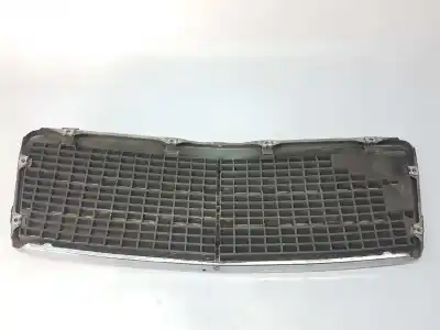 Second-hand car spare part front grille for mercedes-benz clase c (w202) berlina 250 td (202.128) oem iam references a2028880023 a2028800083 / 2028800083 2028880023