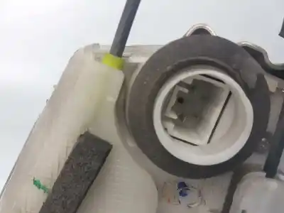 Автозапчасти б/у замок задней левой двери за toyota prius (nhw30) plug-in hybrid advance ссылки oem iam 6906047070  