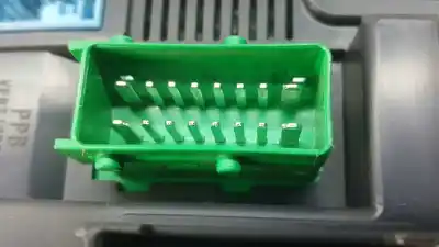 Second-hand car spare part fuse box unit for citroen c4 cactus shine oem iam references 9807531680 1612139080 / 1669607580 22661f01