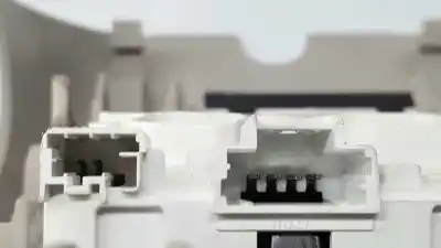 Second-hand car spare part interior light for citroen c4 lim. seduction oem iam references 9671645977  