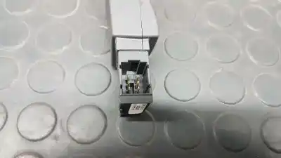 Peça sobressalente para automóvel em segunda mão comando de controlo do rádio por renault twingo dynamique referências oem iam   