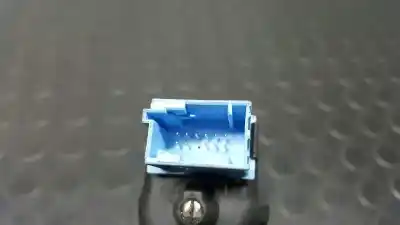 Second-hand car spare part rearview side mirror switch for peugeot partner (s2) combi plus oem iam references 6554l4  