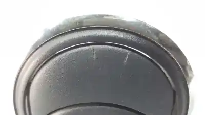Piesă de schimb auto la mâna a doua grila aer pentru dacia logan mcv ii laureate referințe oem iam 687600971r  687604194r