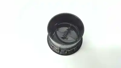 Piesă de schimb auto la mâna a doua grila aer pentru dacia logan mcv ii laureate referințe oem iam 687600971r  687604194r