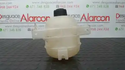 Second-hand car spare part coolant expansion tank for dacia duster laureate 4x2 oem iam references 8200766826  