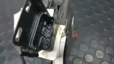 Peça sobressalente para automóvel em segunda mão fechadura da porta traseira esquerda por citroen c3 1.4 hdi exclusive referências oem iam 9137v8  9800624880