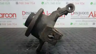 Second-hand car spare part front left knuckle for renault clio iii authentique oem iam references 8200345944  
