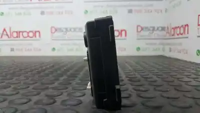 Second-hand car spare part central locking pump for dacia sandero stepway oem iam references 8201013757  u118522007