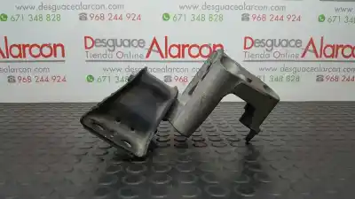 Second-hand car spare part right engine support for renault clio iii exception oem iam references 8200477151  