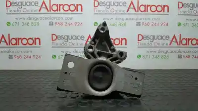 Second-hand car spare part right engine support for renault clio iii exception oem iam references 8200477151  