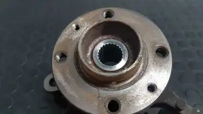 Second-hand car spare part front left knuckle for renault clio iii authentique oem iam references 8200345944  