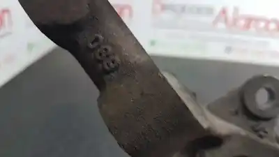 Second-hand car spare part front left knuckle for renault clio iii authentique oem iam references 8200345944  