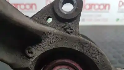 Second-hand car spare part front left knuckle for renault clio iii authentique oem iam references 8200345944  