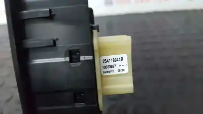 Peça sobressalente para automóvel em segunda mão botão / interruptor elevador vidro dianteiro esquerdo por renault clio iv expression referências oem iam 254118044r  