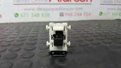 Peça sobressalente para automóvel em segunda mão botão / interruptor elevador vidro dianteiro direito por mercedes-benz clase c (w203) familiar c 200 t cdi (la) (203.207) referências oem iam a2038200210  
