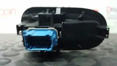 Second-hand car spare part right front power window switch for renault kangoo expression profesional oem iam references 8200548968  