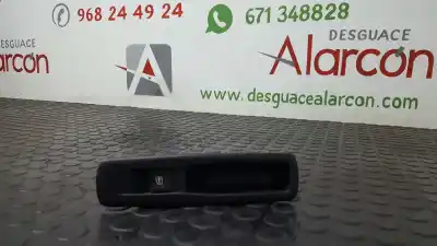 Peça sobressalente para automóvel em segunda mão botão / interruptor elevador vidro traseiro direito por renault megane iii sport tourer expression referências oem iam 829500004r