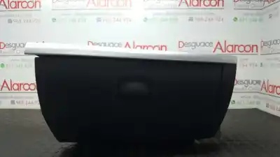 Second-hand car spare part glove compartment for renault clio iii expression oem iam references 8200407712