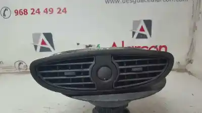 Peça sobressalente para automóvel em segunda mão GRELHA DE VENTILAÇÃO TABLIER por SEAT LEON (1M1)  Referências OEM IAM 210253630  D6246070