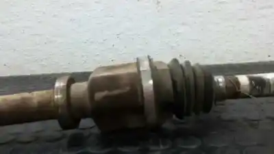 Second-hand car spare part front right transmission for renault clio iii confort dynamique oem iam references 8200499586 7711497417 8200618111