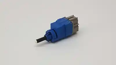 Piesă de schimb auto la mâna a doua intrerusator pentru dacia sandero stepway referințe oem iam 253255192r