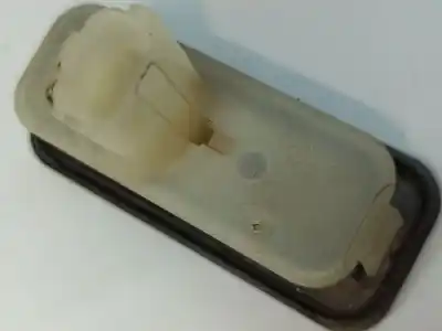 Second-hand car spare part tailgate button for renault clio iv limited oem iam references 82003855165  