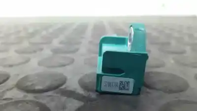 Recambio de automóvil de segunda mano de sensor para fiat nuova 500 (150) lounge referencias oem iam 51881704  