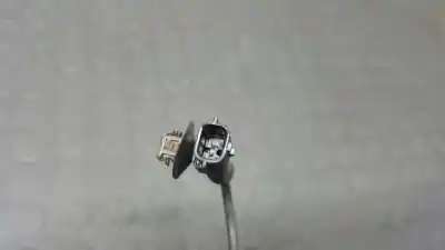 Peça sobressalente para automóvel em segunda mão sensor abs por renault clio iii confort dynamique referências oem iam 8200419177  