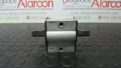 Second-hand car spare part gearbox support for mercedes-benz clase c (w203) familiar c 200 t cdi (la) (203.207) oem iam references 220240  
