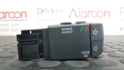 Peça sobressalente para automóvel em segunda mão comando de controlo do rádio por renault clio iv limited referências oem iam 255522448r
