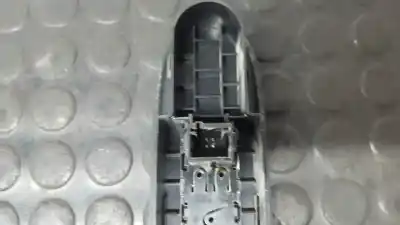 Second-hand car spare part right front power window switch for citroen c3 exclusive oem iam references 96637533xt 28232433 529076433