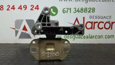 Second-hand car spare part right engine support for renault clio ii fase ii (b/cb0) authentique oem iam references 7700415087 7700432409 7700415092