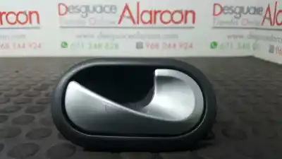 Second-hand car spare part interior right front handle for renault clio iii expression oem iam references 8200310580  