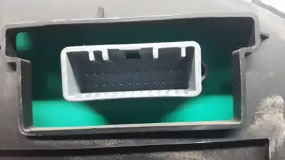 Peça sobressalente para automóvel em segunda mão quadrante por renault clio iii style referências oem iam 8200582702  8201060289