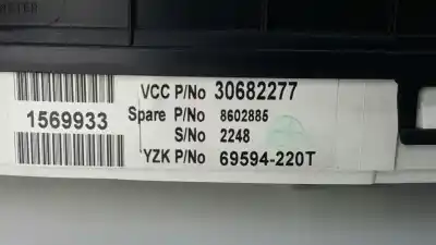 Pièce détachée automobile d'occasion compteur de vitesse tableau de bord pour volvo s60 berlina 2.4 d références oem iam 8251284 30682277 36050527 