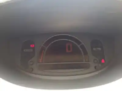 Peça sobressalente para automóvel em segunda mão quadrante por renault modus fantasy referências oem iam 8200418021  8200617793