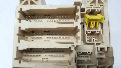 Peça sobressalente para automóvel em segunda mão caixa de fusíveis e relés por lexus rx 400h referências oem iam  012506 gl2gjln