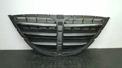 Автозапчасти б/у передняя решетка за ssangyong rodius xdi ссылки oem iam 7945021010