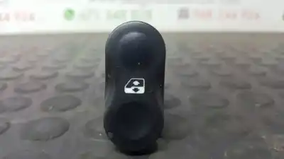 Peça sobressalente para automóvel em segunda mão botão / interruptor elevador vidro dianteiro esquerdo por dacia sandero stepway referências oem iam 8200602227