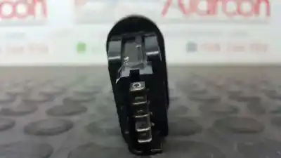 Second-hand car spare part left front power window switch for dacia sandero stepway oem iam references 8200602227  