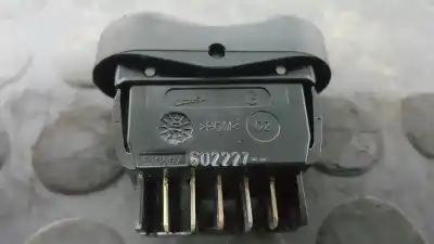 Second-hand car spare part left front power window switch for dacia sandero stepway oem iam references 8200602227  