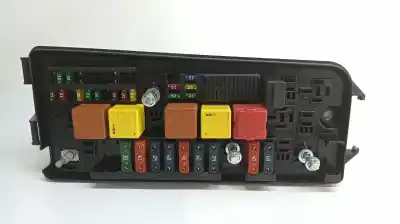 Second-hand car spare part fuse box unit for opel vectra c berlina club oem iam references 13112918  519038004