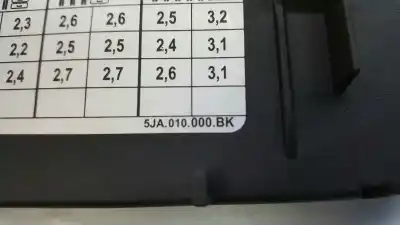 Автозапчастина б/у зовнішній пливний колпак для seat toledo (kg3) reference посилання на oem iam 5ja809999a  5ja809909