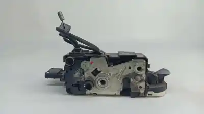 Second-hand car spare part left front door lock for peugeot 207 confort oem iam references 9135v6 24086158 24088158 / 24087158