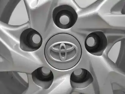 Second-hand car spare part rim for toyota auris hybrid active oem iam references   