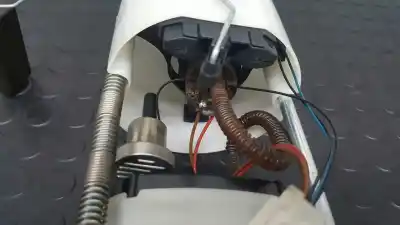 Автозапчасти б/у топливный насос за ford ka (ccu) titanium+ ссылки oem iam 1540961 gac51806983 9s51-9275-aa / 9s519275aa