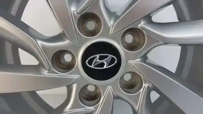 Recambio de automóvil de segunda mano de llanta para hyundai tucson klass bluedrive referencias oem iam   